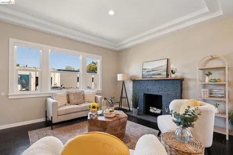 $799,000 | 1092 Dwight Way, Berkeley, CA 94710