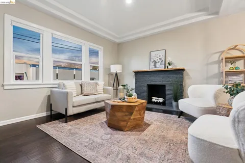 $799,000 | 1092 Dwight Way, Berkeley, CA 94710