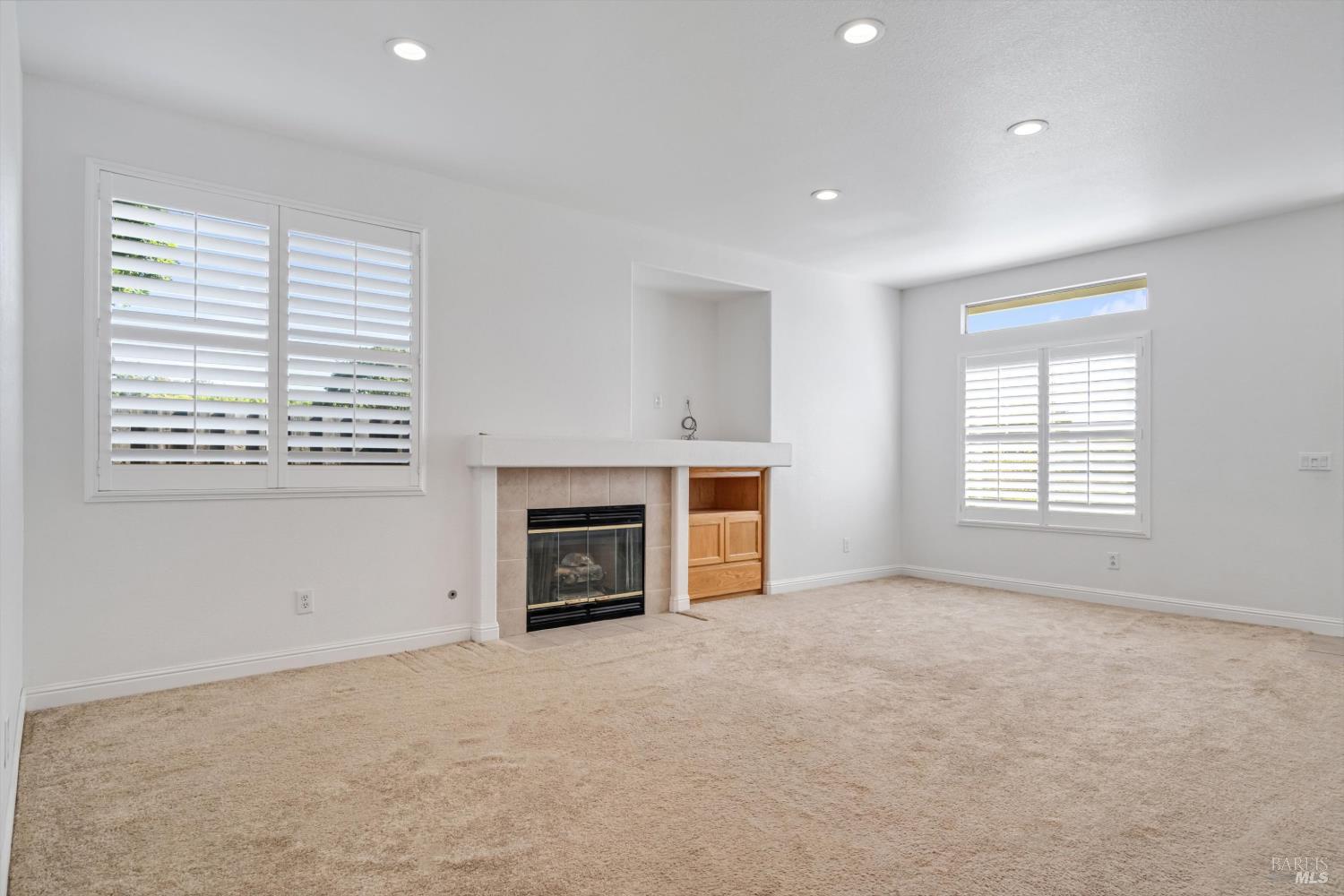 2424 Amethyst Way Santa Rosa, CA 95404 - Photo 7 of 29
