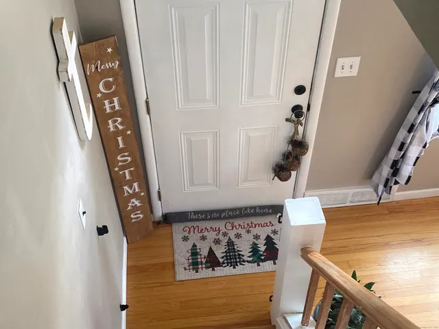 a view of a entryway