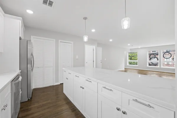 $4,000 | 45 Franklin Street, Unit 2, Jersey City, NJ 07307