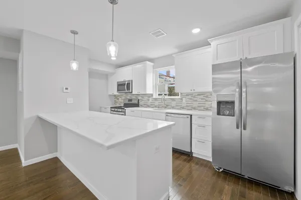 $4,000 | 45 Franklin Street, Unit 2, Jersey City, NJ 07307