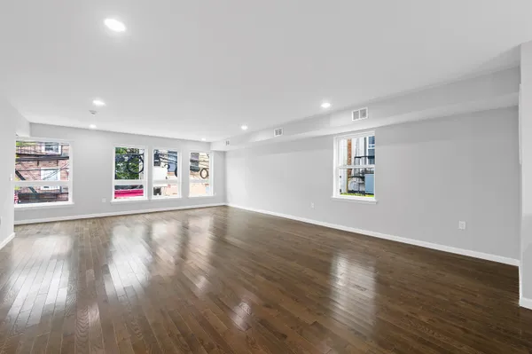 $4,000 | 45 Franklin Street, Unit 2, Jersey City, NJ 07307