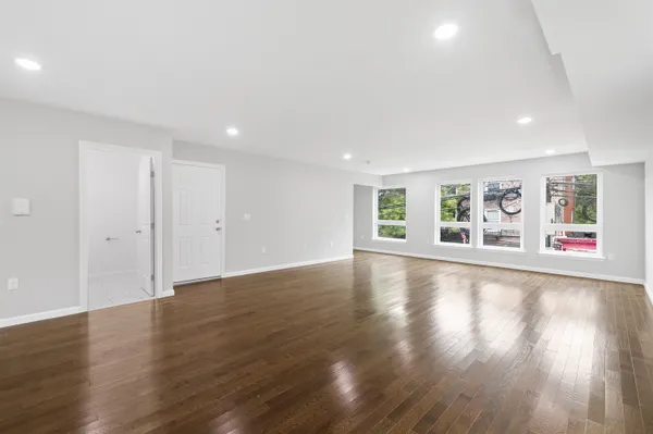 $4,000 | 45 Franklin Street, Unit 2, Jersey City, NJ 07307