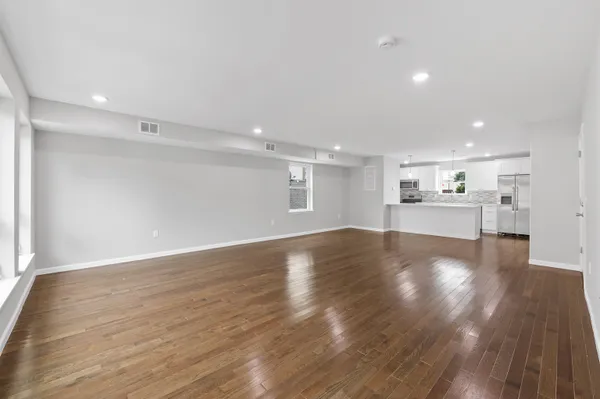 $4,000 | 45 Franklin Street, Unit 2, Jersey City, NJ 07307