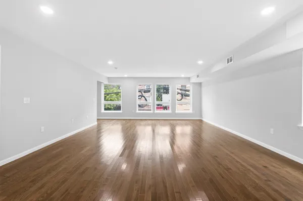 $4,000 | 45 Franklin Street, Unit 2, Jersey City, NJ 07307