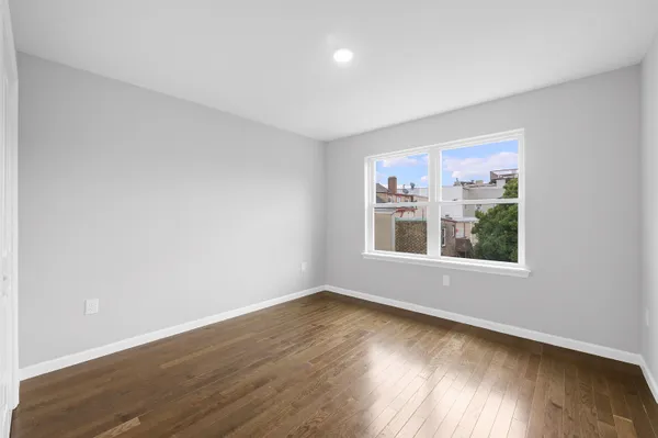 $4,000 | 45 Franklin Street, Unit 2, Jersey City, NJ 07307