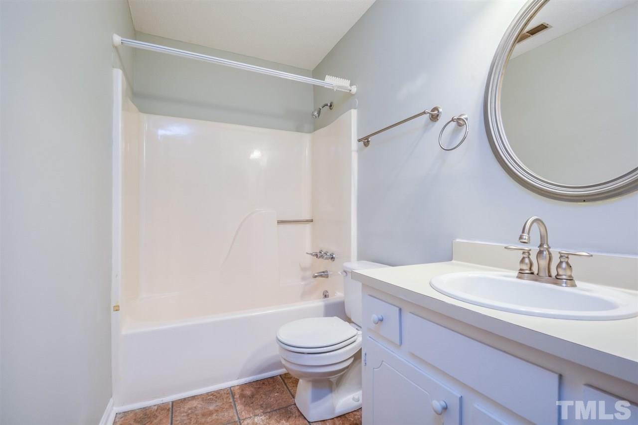 3645 Mill Run, Unit 14 Raleigh, NC 27612 - Photo 14 of 15