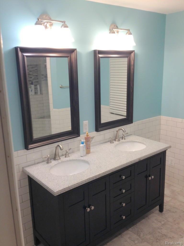1378 West Fairview Lane Rochester, MI 48306 - Photo 12 of 25 photo 2.jpg