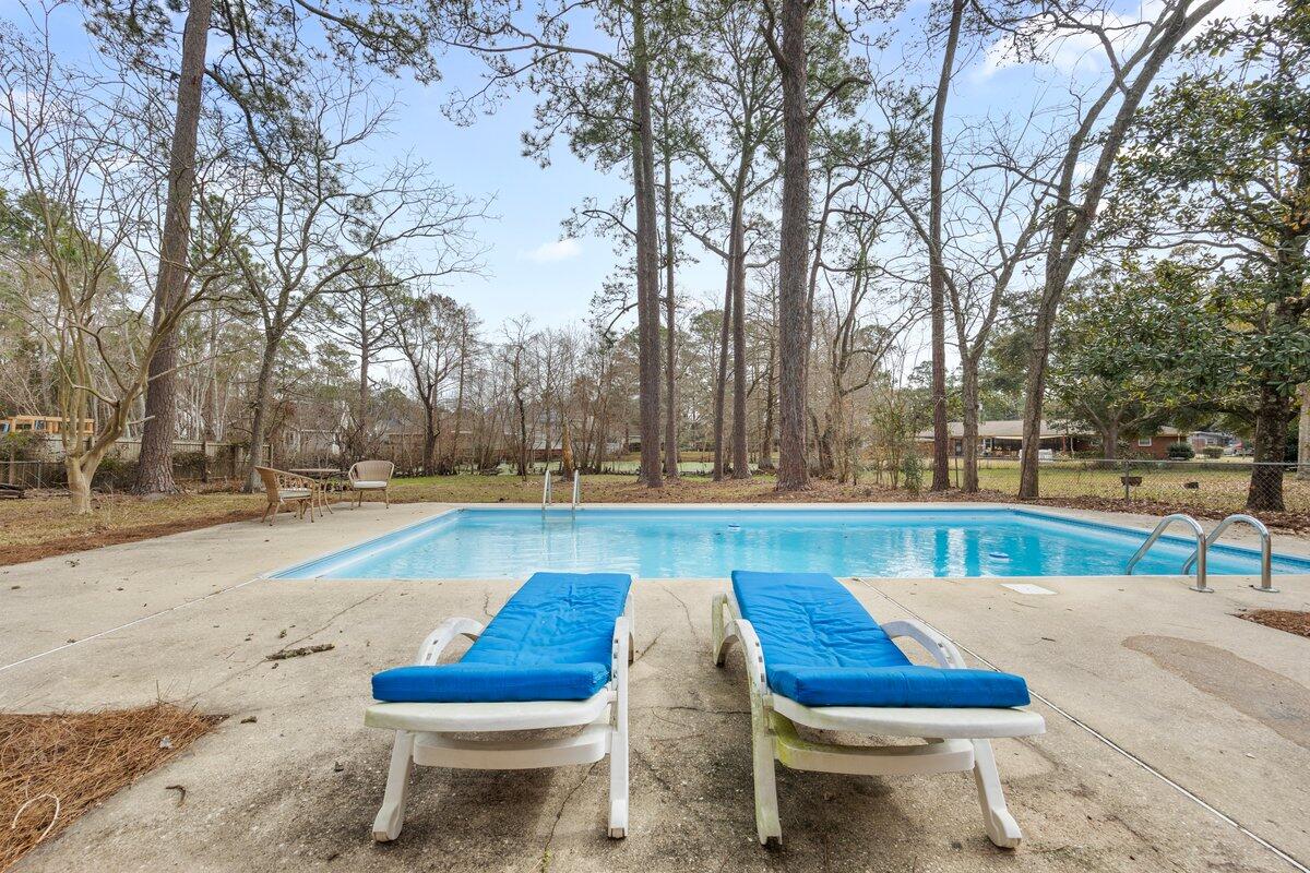 1011 Creel Street Fort Walton Beach, FL 32547 - Photo 26 of 30 a view of outdoor space with seating