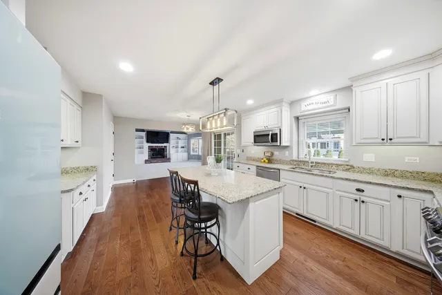 $550,000 | 548 Arbor Lane, Oswego, IL 60543