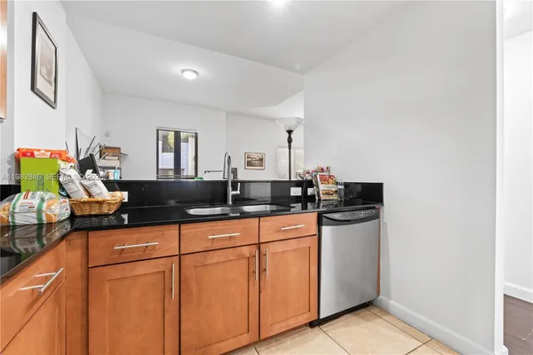 $3,700 | 8395 Southwest 73rd Avenue, Unit 115, Miami, FL 33143