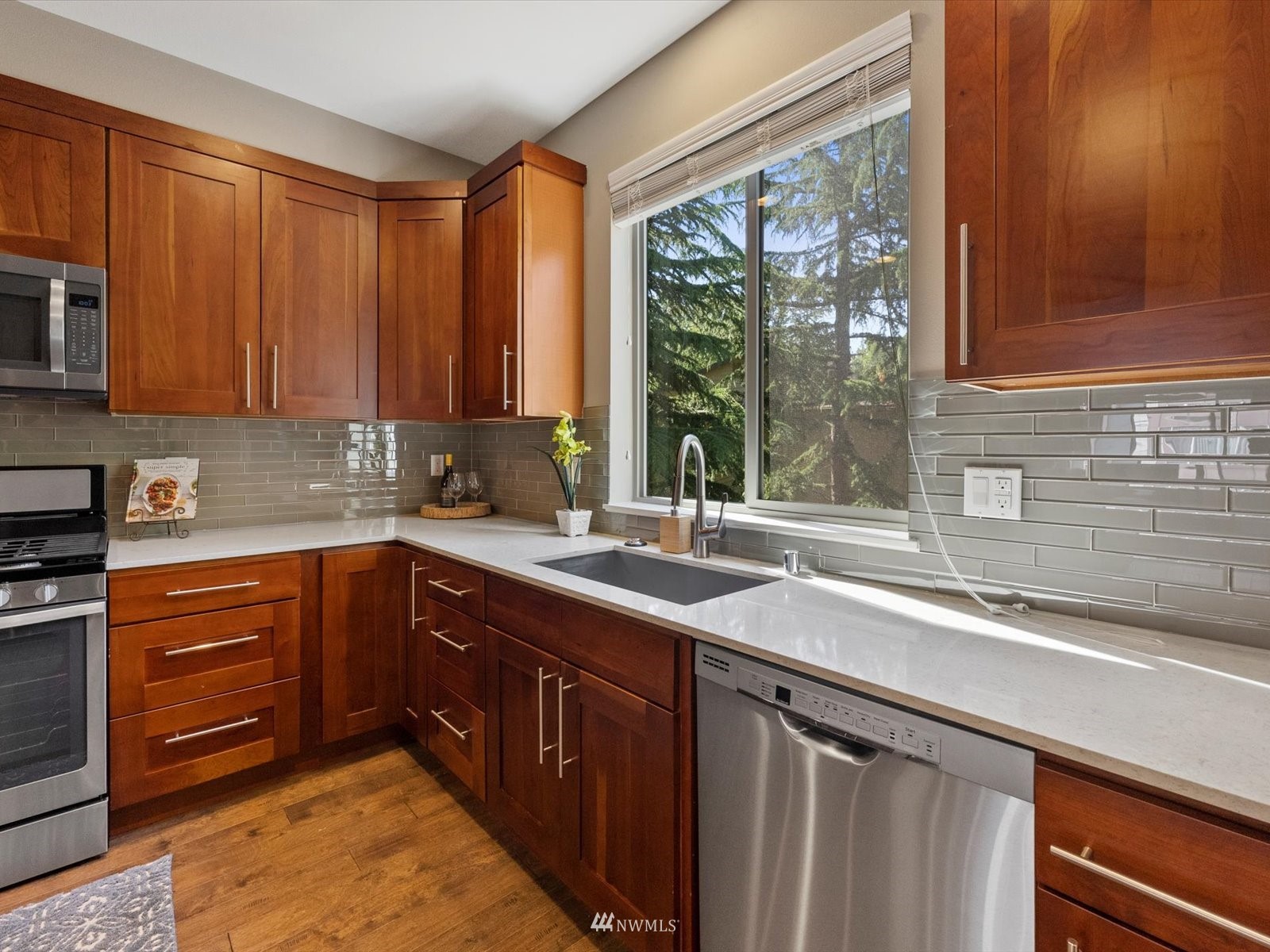 315 South 47th Street, Unit B Renton, WA 98055 - Photo 9 of 28 Gallery Image 9