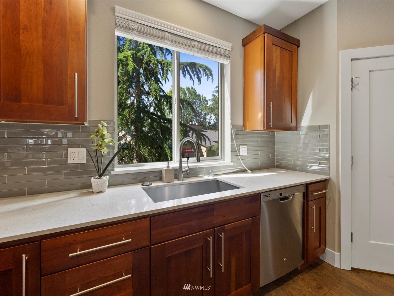 315 South 47th Street, Unit B Renton, WA 98055 - Photo 10 of 28 Gallery Image 10