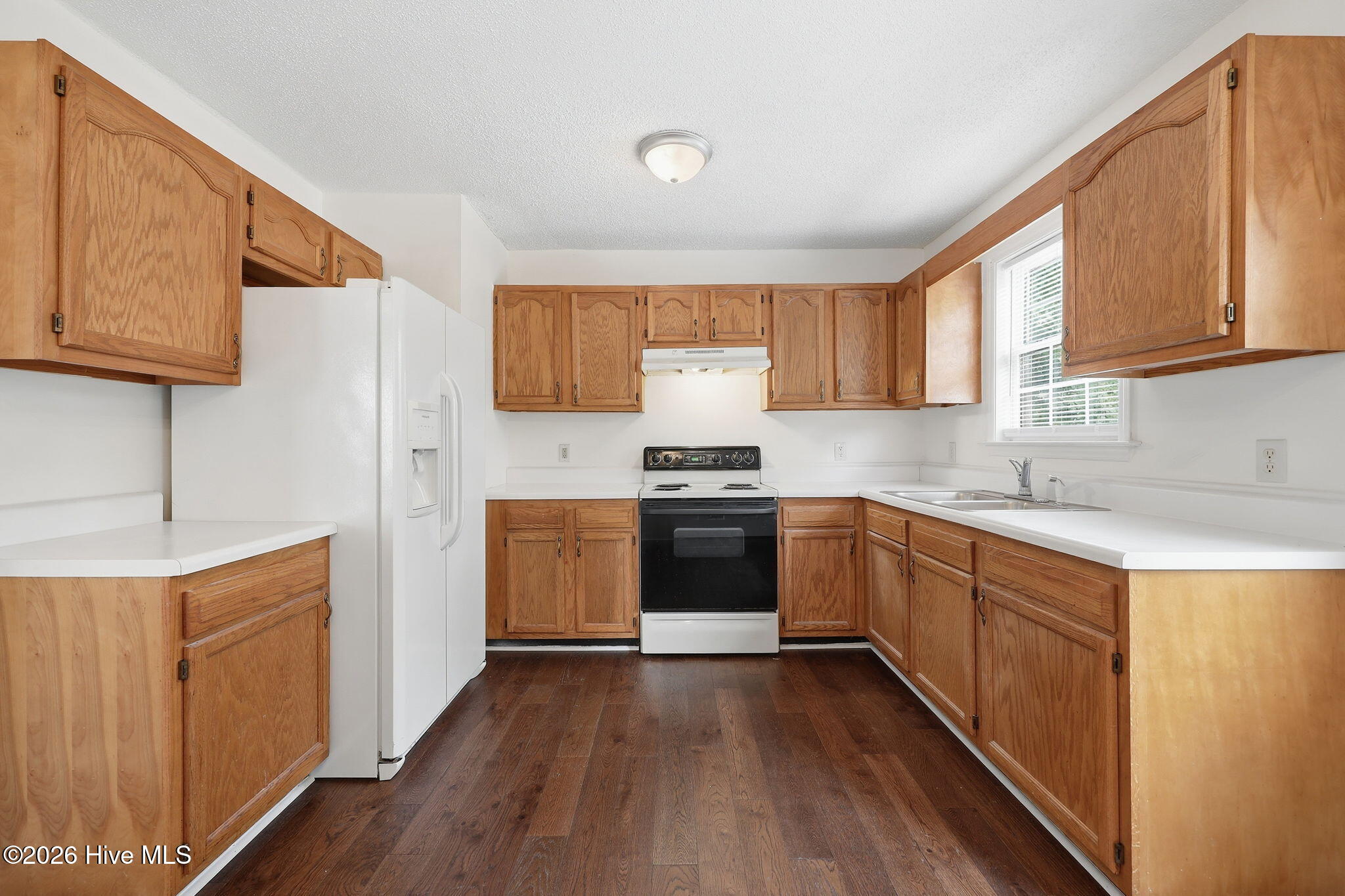 1402 Lockwood Road Kinston, NC 28501 - Photo 11 of 37