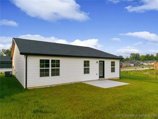 $249,900 | 5708 Harmony Wds Drive, Memphis, IN 47143