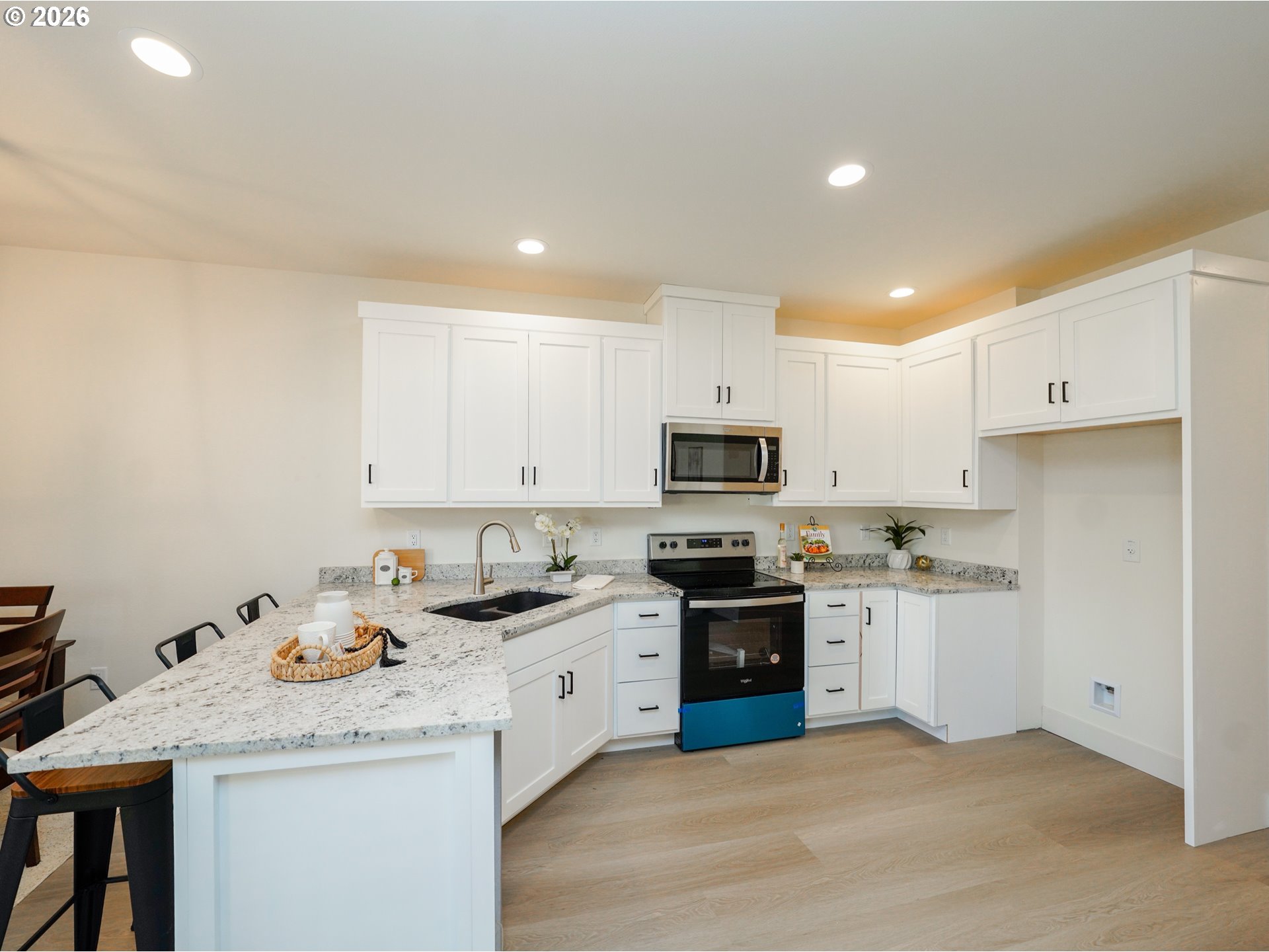 729 Periander Way Harrisburg, OR 97446 - Photo 11 of 35