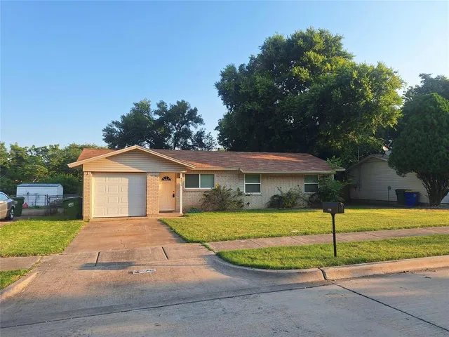 $1,625 | 6417 Dream Lane, Watauga, TX 76148