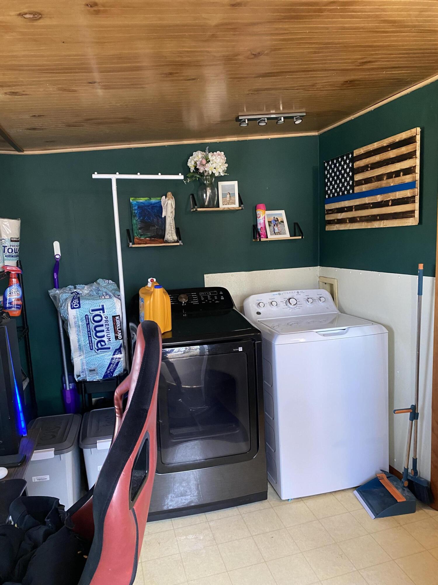 2970 May Street Portage, IN 46368 - Photo 7 of 10 1500x2000