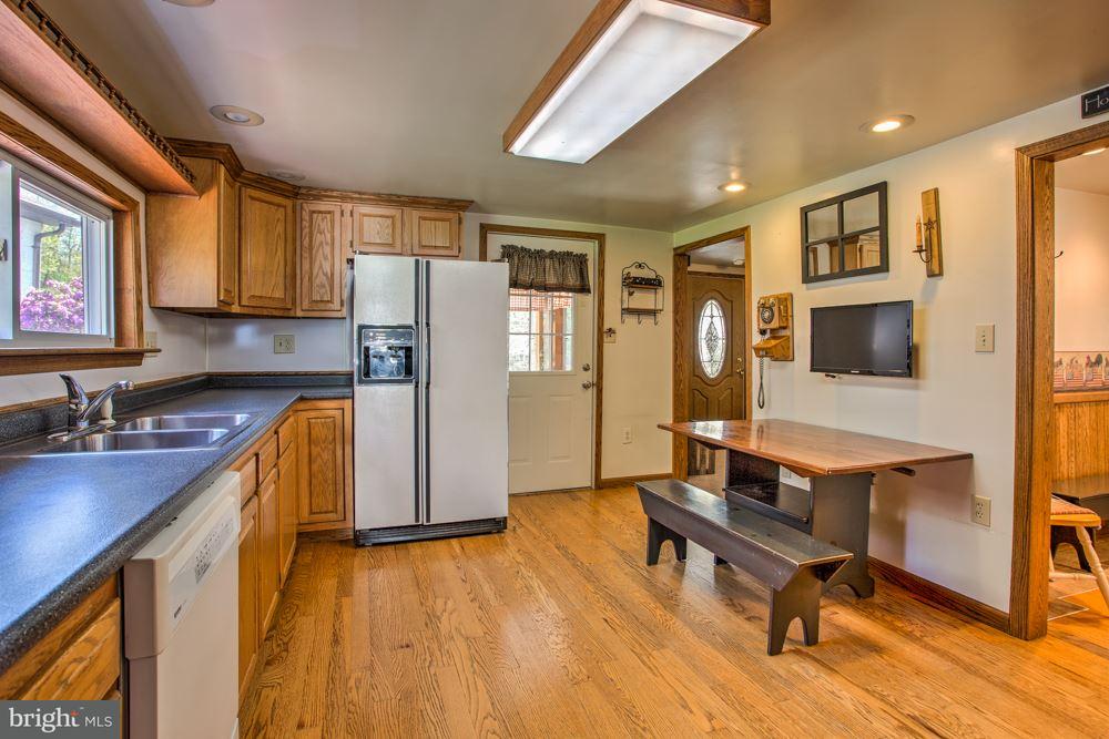 624 Lewisberry Road New Cumberland, PA 17070 - Photo 9 of 21 Gallery Image 9