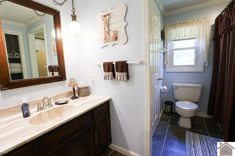 8835 Harris Road West Paducah, KY 42086 - Photo 31 of 35 Primary Bathroom