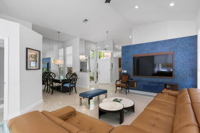 $507,000 | 6607 Northwest 25th Way, Boca Raton, FL 33496