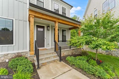$1,749,828 | 23932 Nightsong Court, Aldie, VA 20105
