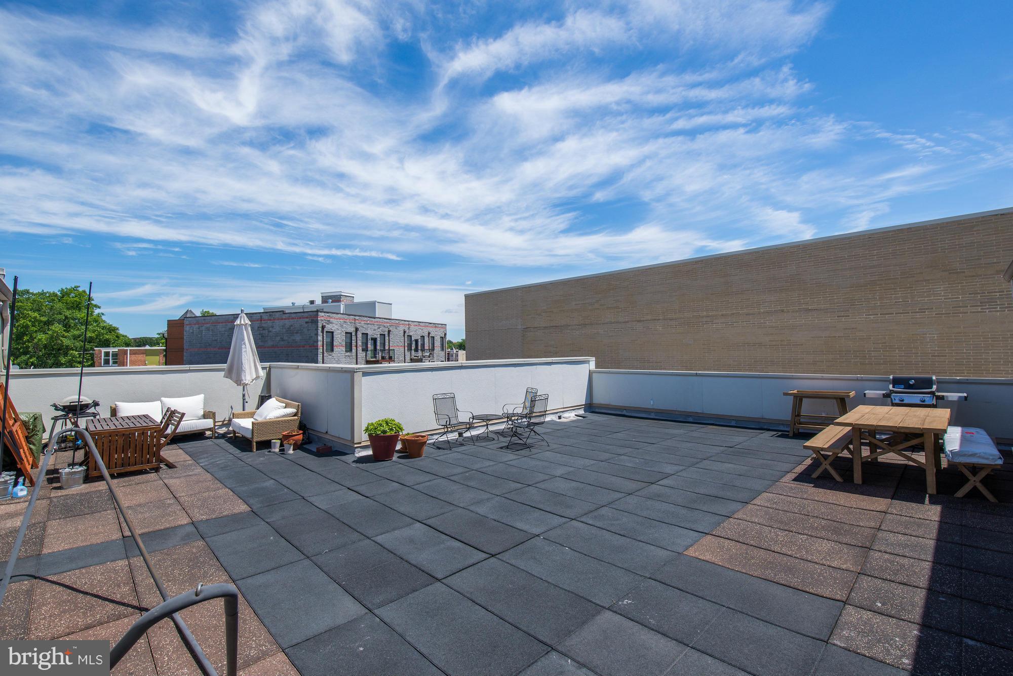 449 R Street Northwest, Unit 201 Washington, DC 20001 - Photo 17 of 21 Community