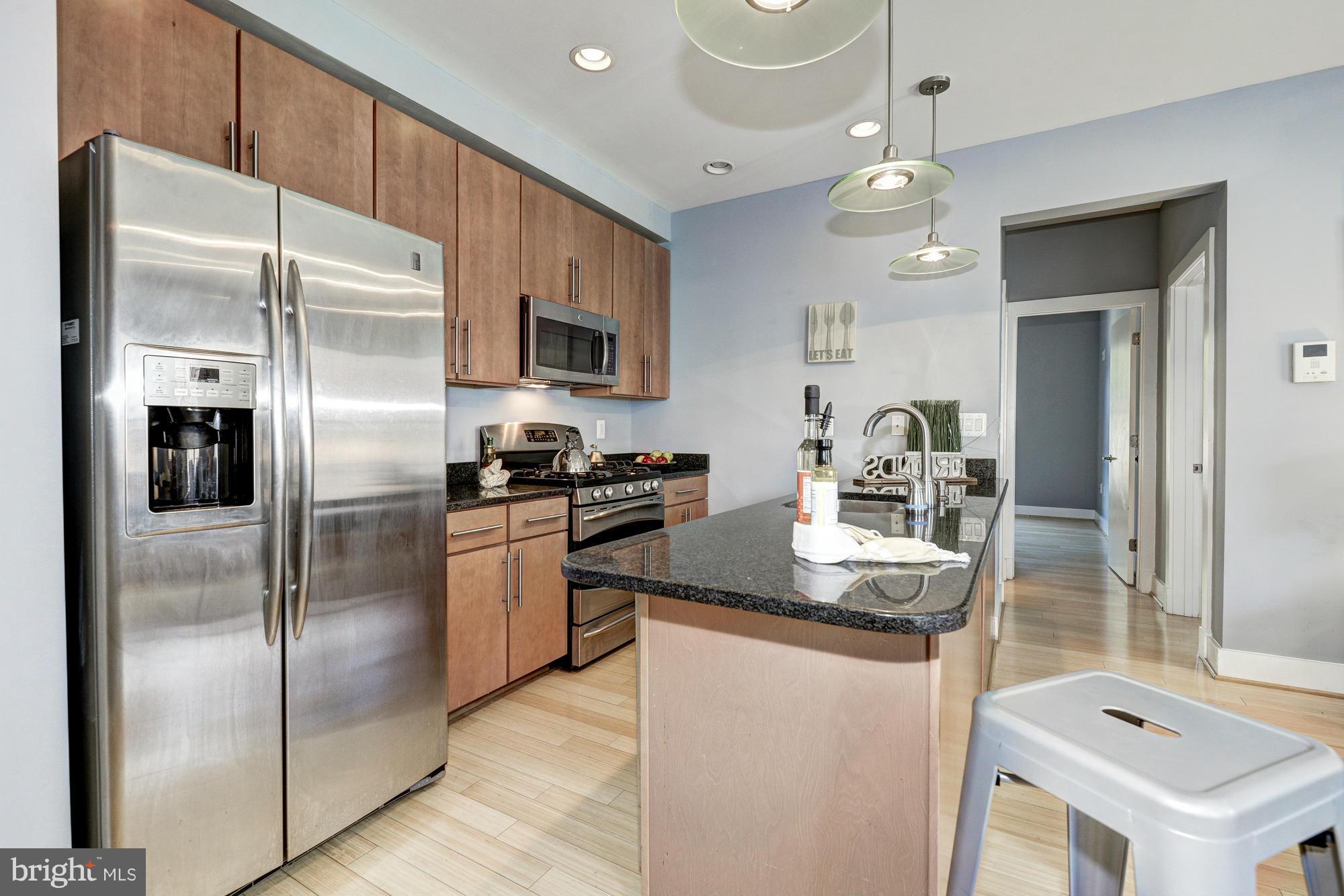 449 R Street Northwest, Unit 201 Washington, DC 20001 - Photo 8 of 21 Kitchen