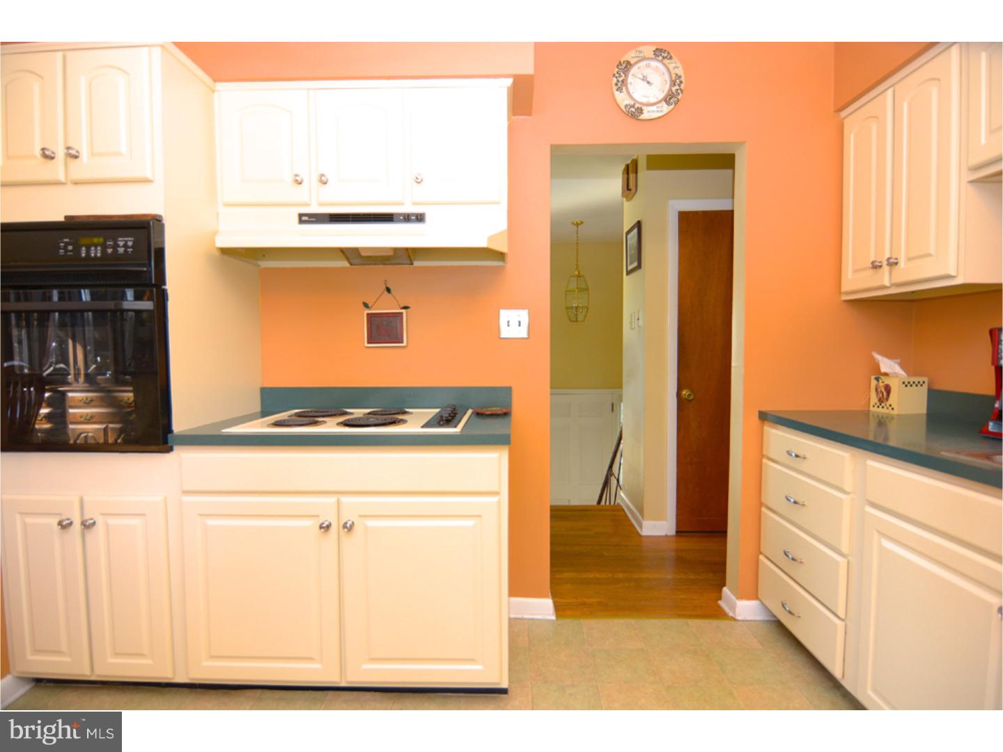 941 Shelbourne Road Reading, PA 19606 - Photo 12 of 25