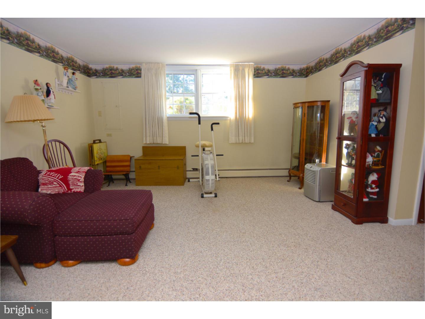 941 Shelbourne Road Reading, PA 19606 - Photo 17 of 25