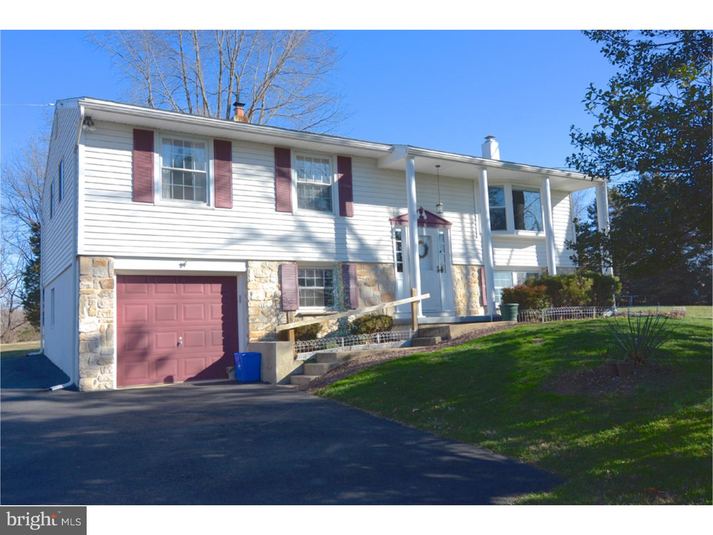 941 Shelbourne Road Reading, PA 19606 - Photo 22 of 25