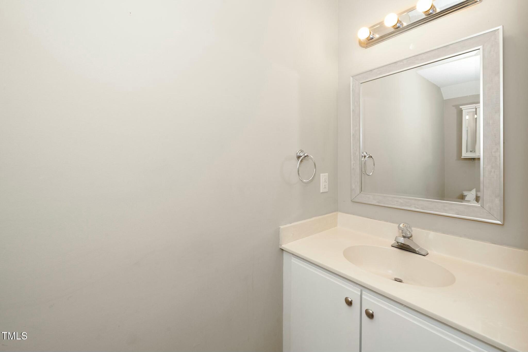 6011 Winterpointe Lane Raleigh, NC 27606 - Photo 7 of 14