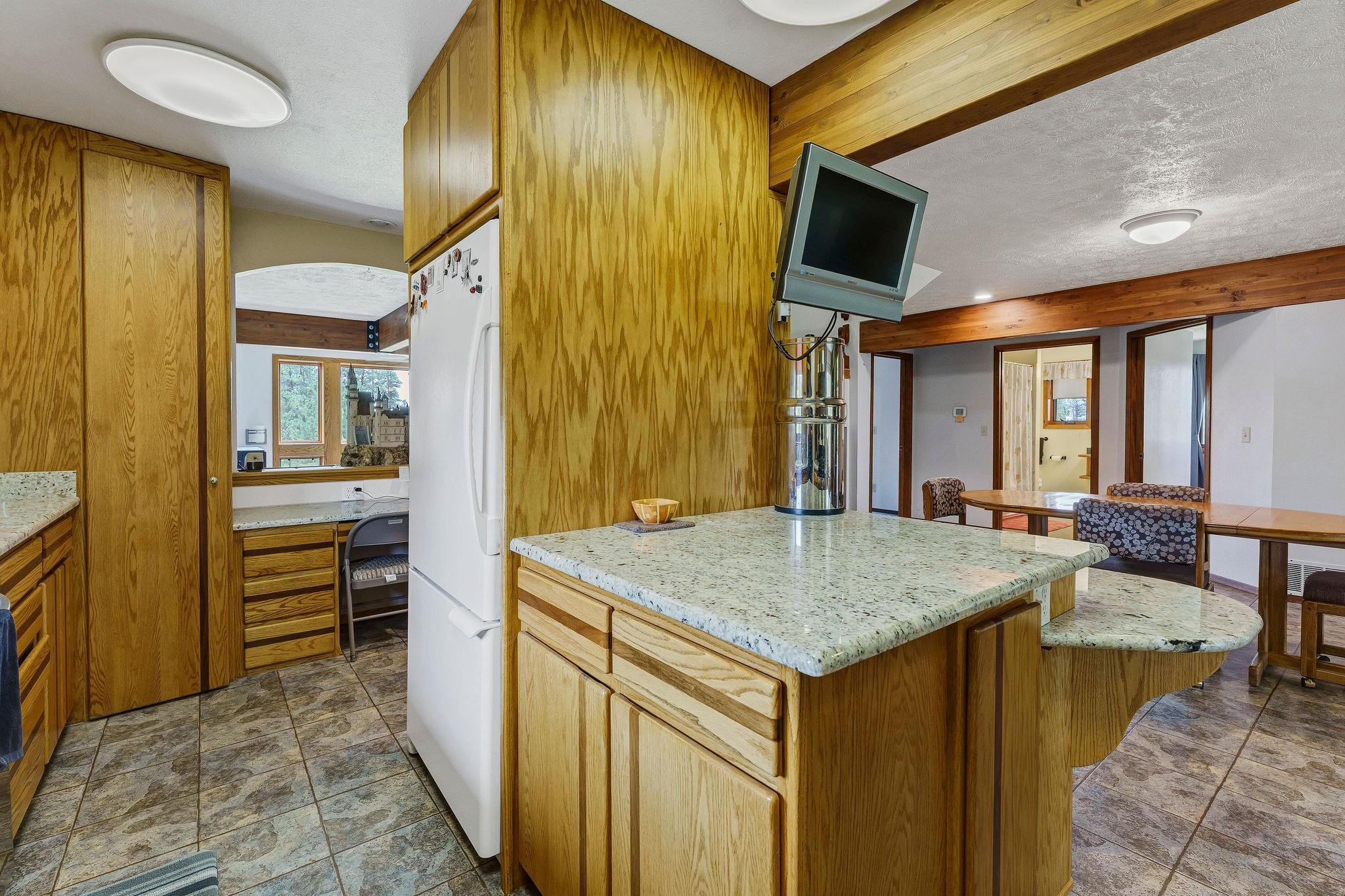 16615 West Stoughton Road Cheney, WA 99004 - Photo 15 of 50