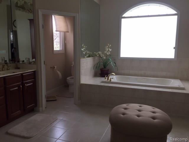 6155 Perry Road Grand Blanc, MI 48439 - Photo 10 of 26 IMG_1124.JPG