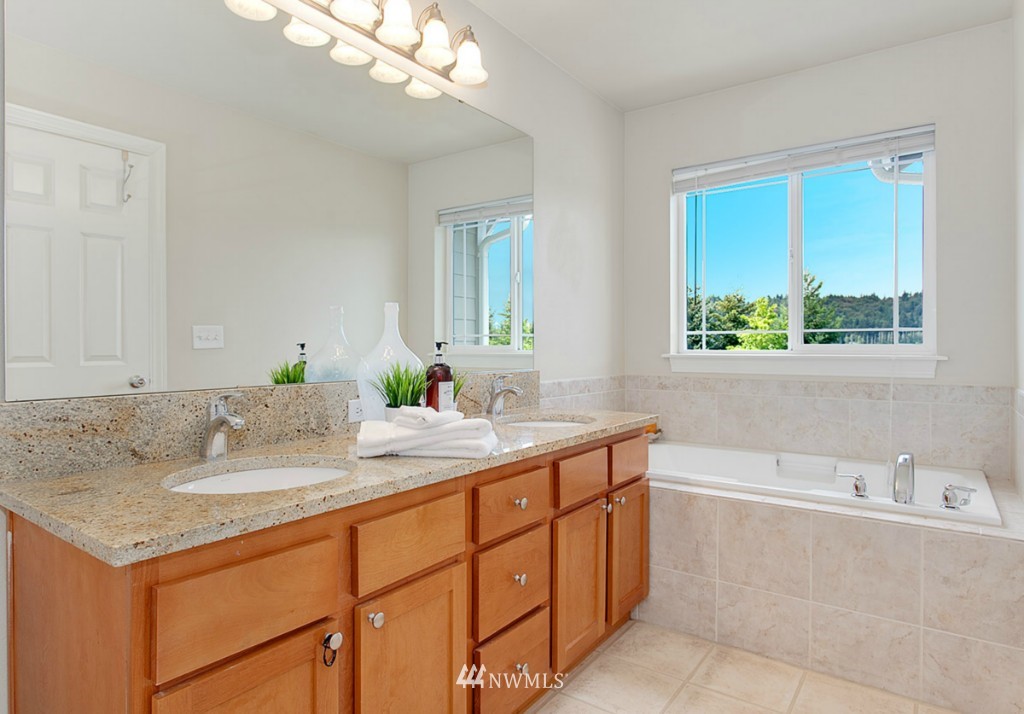 24102 39th Court Southeast, Unit 4 Bothell, WA 98021 - Photo 14 of 21