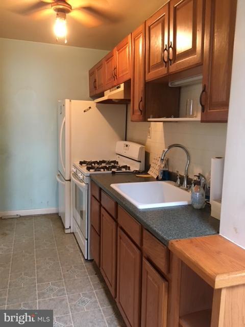 503 Elmwood Road Baltimore, MD 21206 - Photo 3 of 9 Kitchen