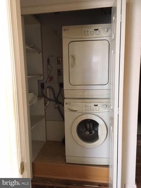 503 Elmwood Road Baltimore, MD 21206 - Photo 7 of 9 laundry