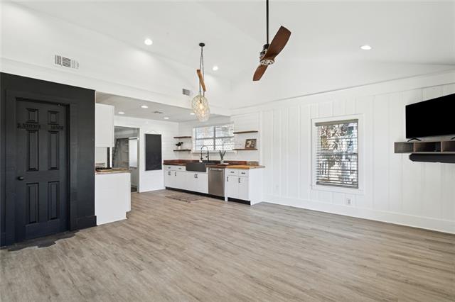 322 Depre Street Mandeville, LA 70448 - Photo 4 of 16