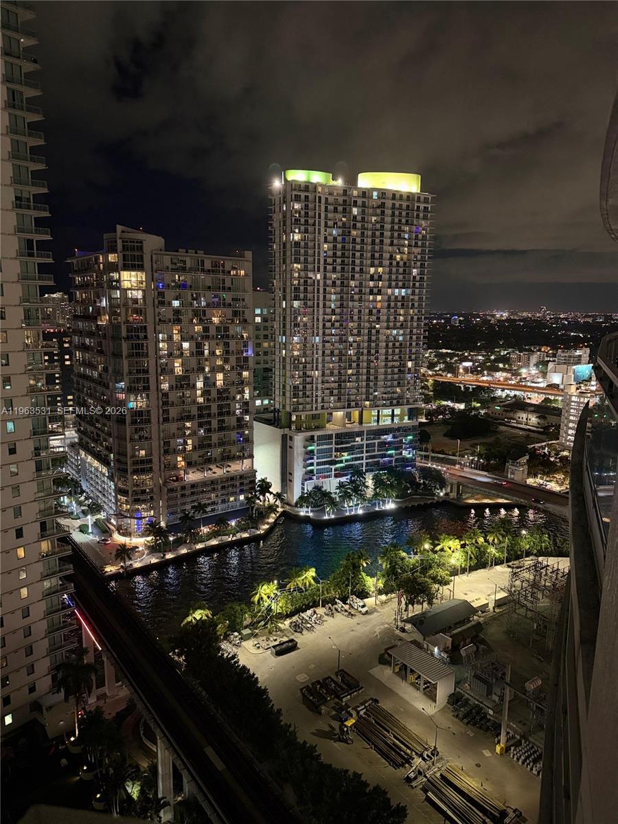 90 Southwest 3rd Street, Unit 3012 Miami, FL 33130 - Photo 13 of 20