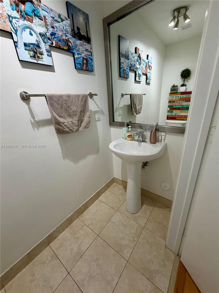 90 Southwest 3rd Street, Unit 3012 Miami, FL 33130 - Photo 16 of 20