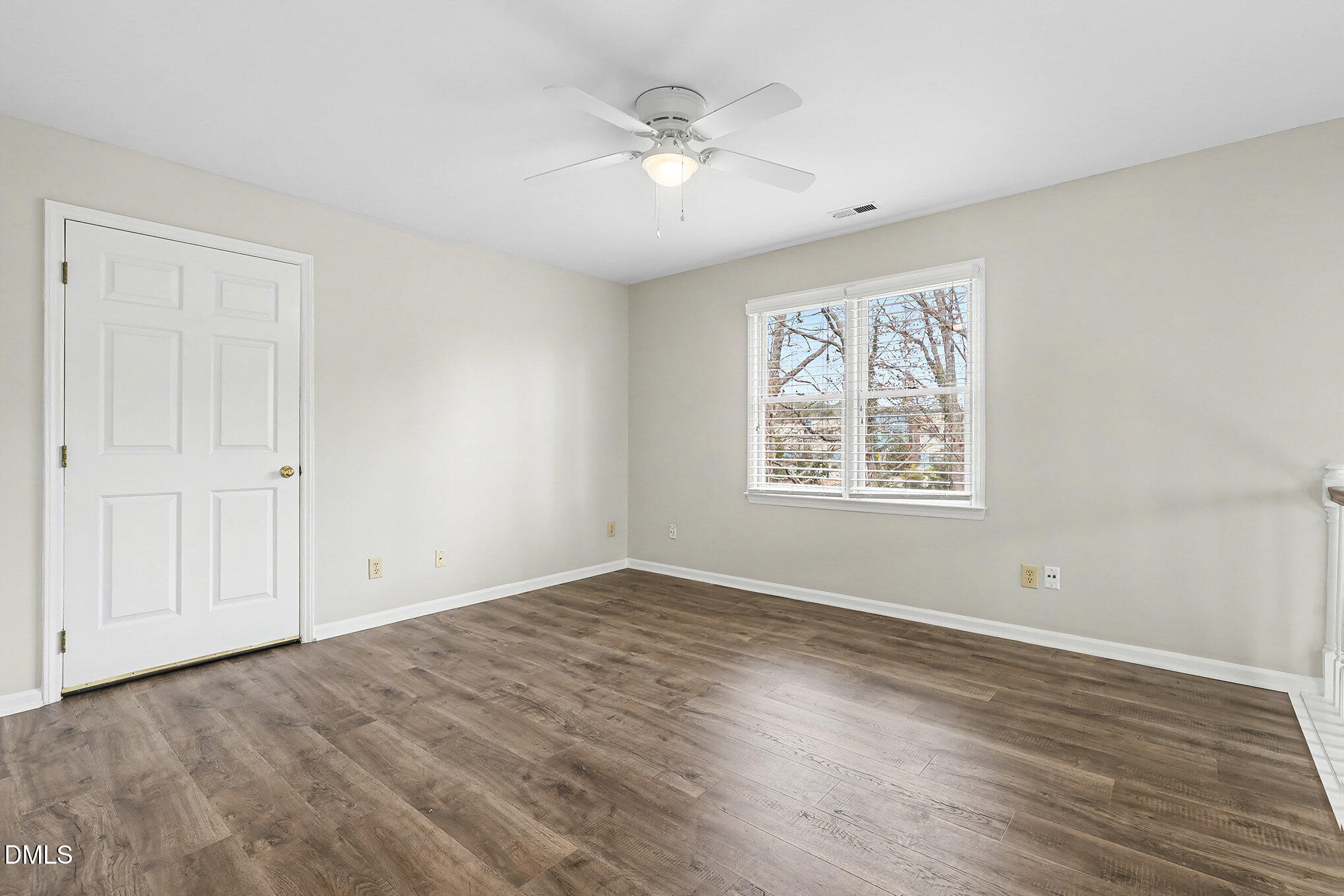 3706 Carnegie Lane Raleigh, NC 27612 - Photo 12 of 20 015_file_448