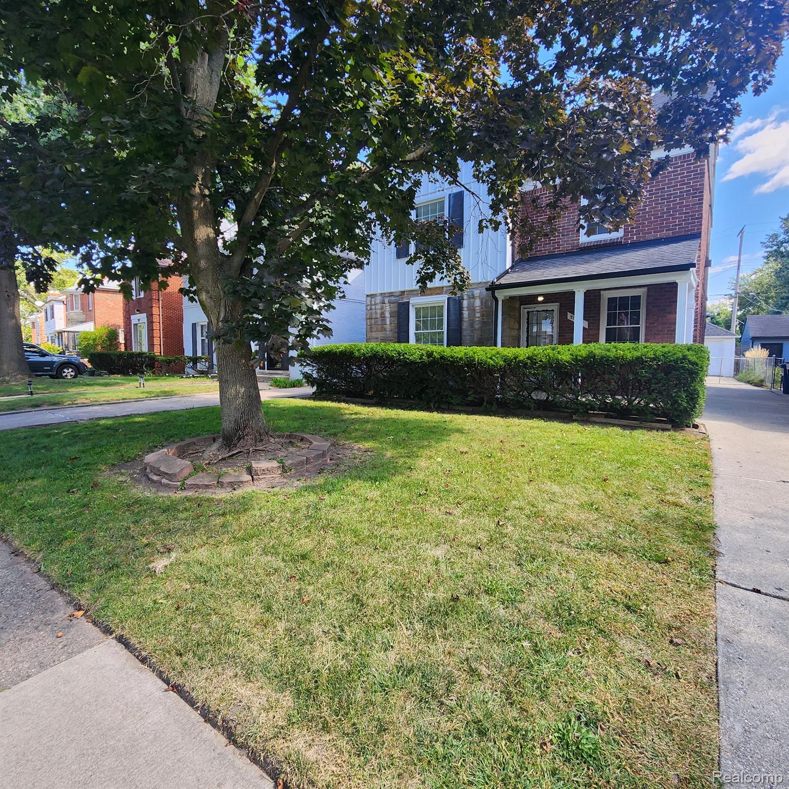 20034 Shrewsbury Road Detroit, MI 48221 - Photo 1 of 98 Gallery Image 1