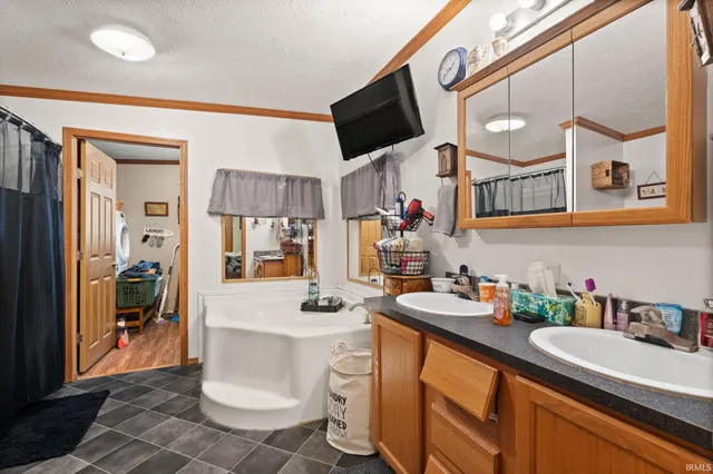 $599,000 | 1637 South County Road 675, Paoli, IN 47454