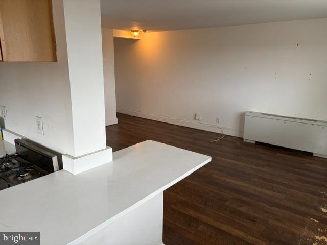 1601 18th Street Northwest, Unit 910 Washington, DC 20009 - Photo 13 of 14 Eat in counter to entry