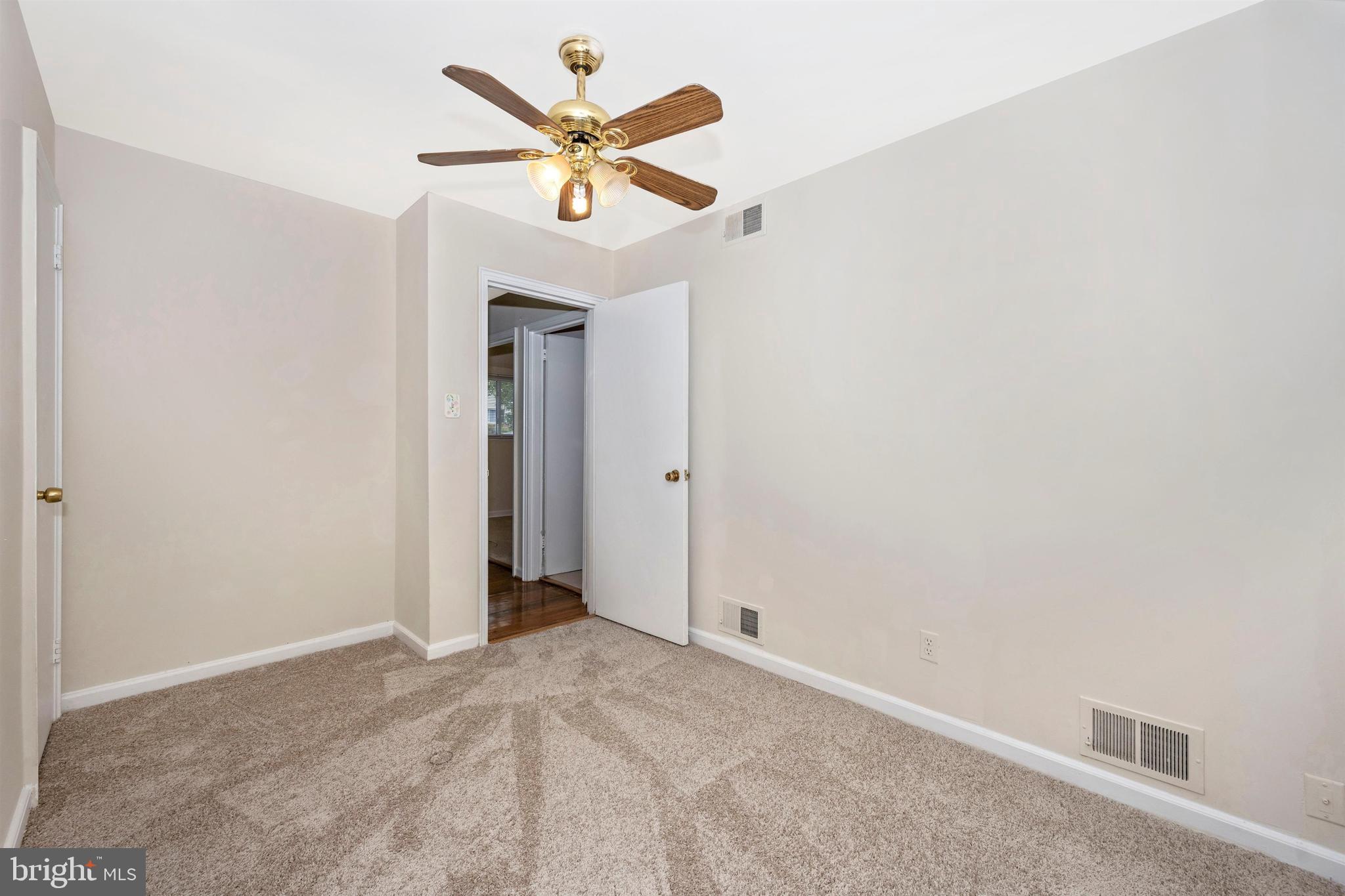 12607 Epping Road Silver Spring, MD 20906 - Photo 29 of 39 Bedroom 3