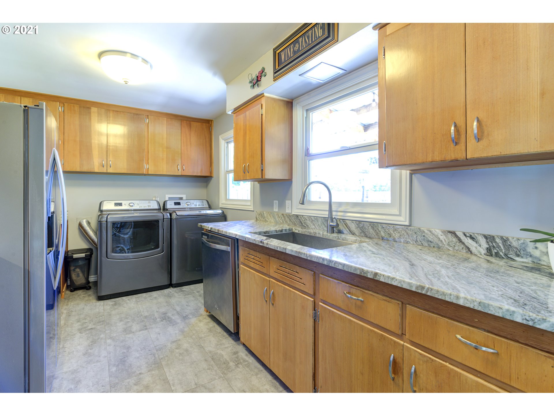 2406 North Kilpatrick Street Portland, OR 97217 - Photo 11 of 28