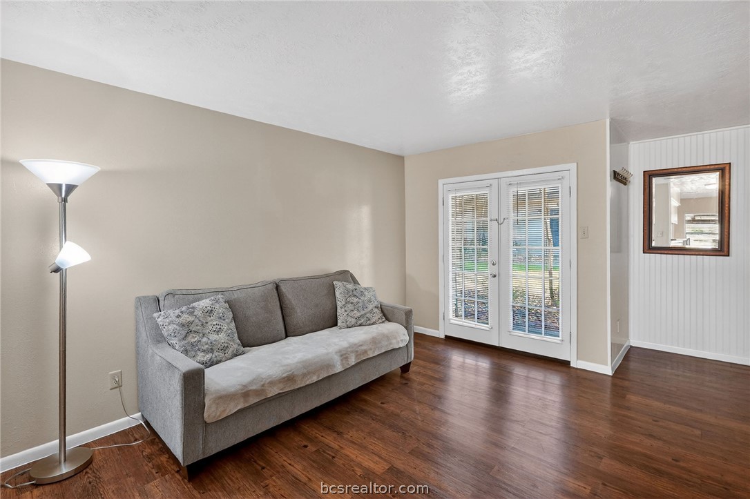 1400 Summit Street, Unit B College Station, TX 77845 - Photo 5 of 28