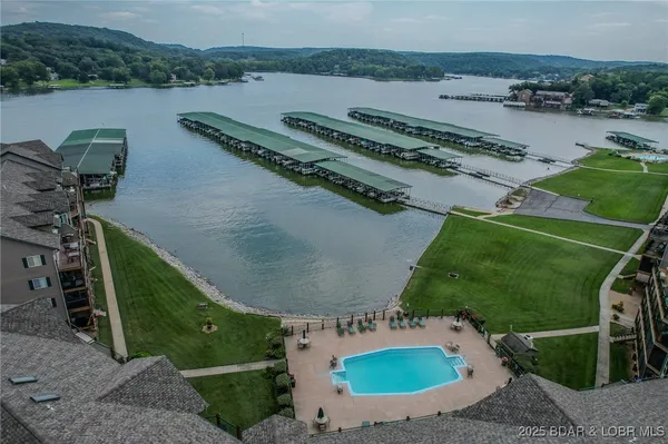 $235,000 | 93 Cedar Glen Court, Unit 3C, Camdenton, MO 65020