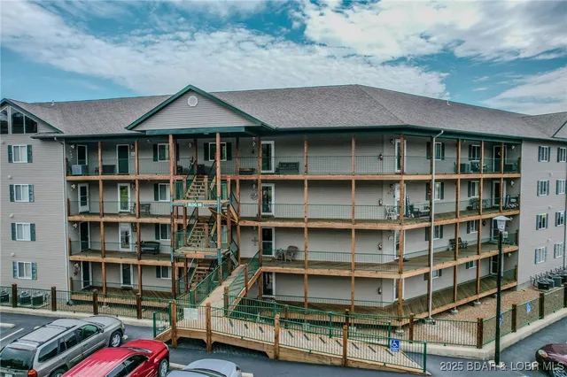 $239,000 | 93 Cedar Glen Court, Unit 3C, Camdenton, MO 65020